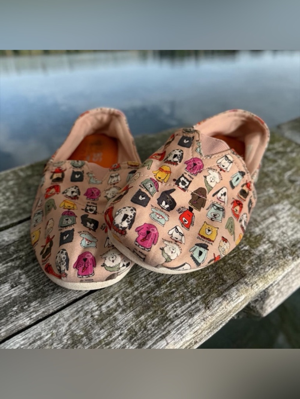 Skechers Bobs For Dogs Womens 7.5 Canvas Shoes With Colorful Dog Pattern